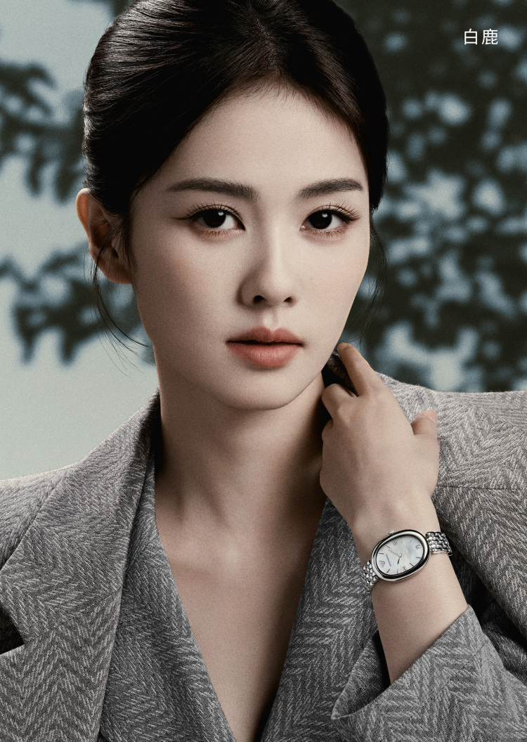 Emporio Armani 白鹿同款女士椭圆形素色钢带时尚石英腕表